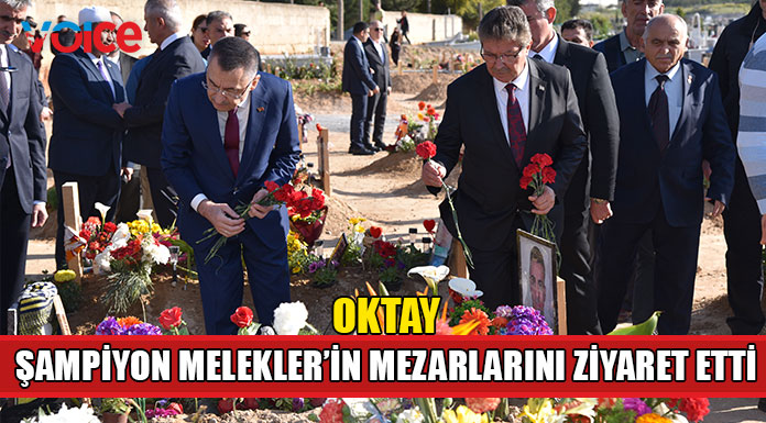 Oktay, mezarları tek tek ziyaret ederek karanfil bıraktı