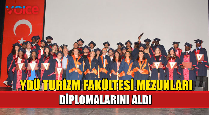 Yakın Doğu Üniversitesi Turizm Fakültesi mezunları coşkulu bir törenle diplomalarını aldı