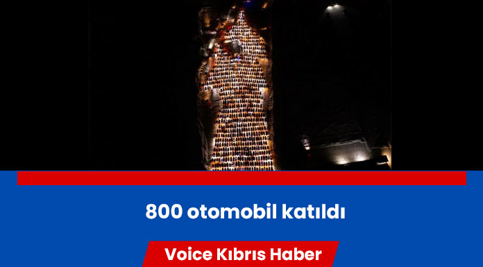 Otomobillerden dev noel ağacı