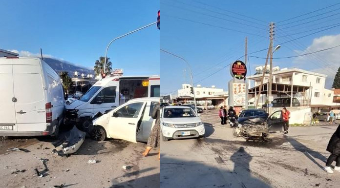 Bir ambulans ile 4 aracın karıştığı kazada 1 kişi yaralandı!