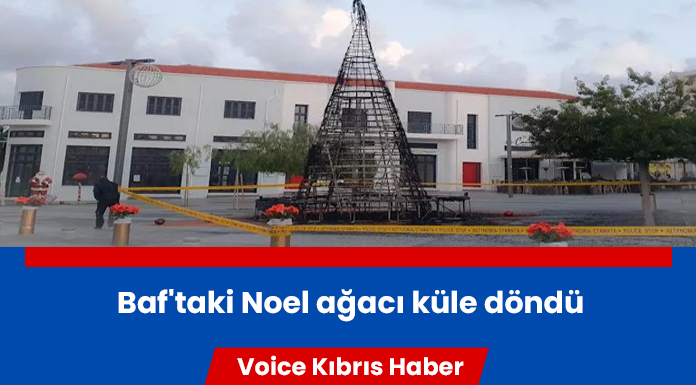 Baf’ta 12 metrelik Noel ağacı yandı