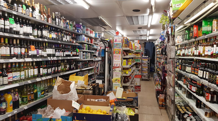 Off Licence'tan parfüm çalan şahıs tutuklandı