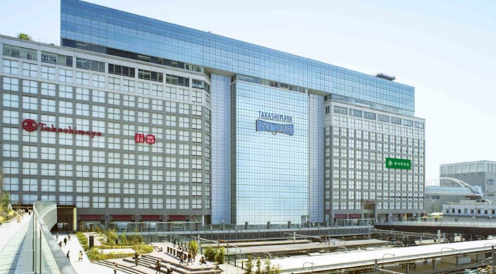 AVM'den 65 bin dolarlık çay bardağı çalındı