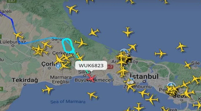 İstanbul semalarında cumulonimbus tehdidi: Uçaklar havada tur attı
