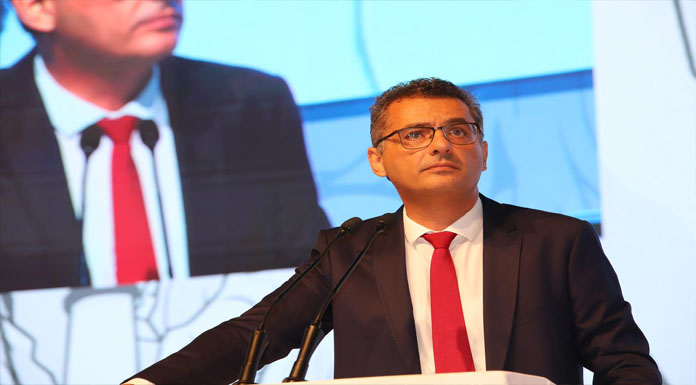 Erhürman "İçeride ve dışarıda yönetsel alanlar boşaltıldı, bu boşluğu dolduracağız"