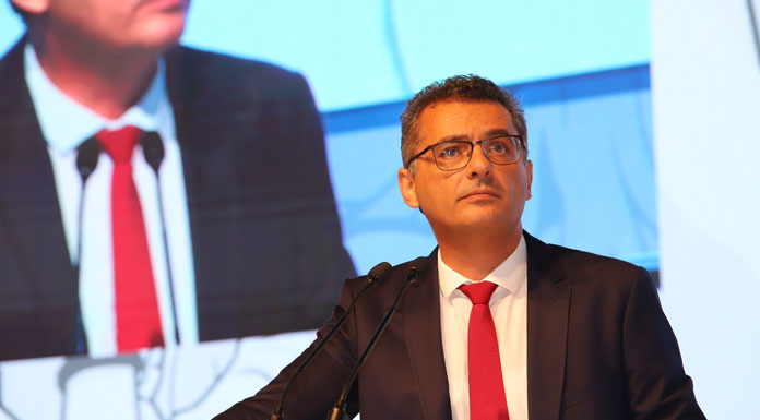 Erhürman “Algı operasyonlarıyla umutsuzluk aşılamaya çalışıyorlar”