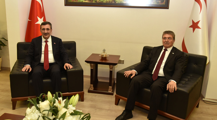 Üstel ile Yılmaz basına kapalı görüşme gerçekleştridi