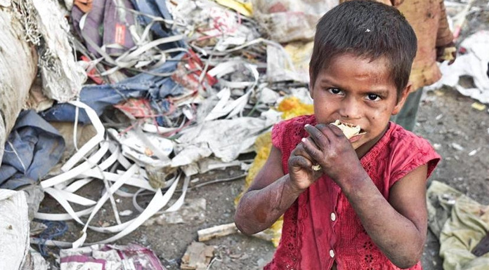 Yemen'de 5 yaş altı her 2 çocuktan 1'i yetersiz besleniyor