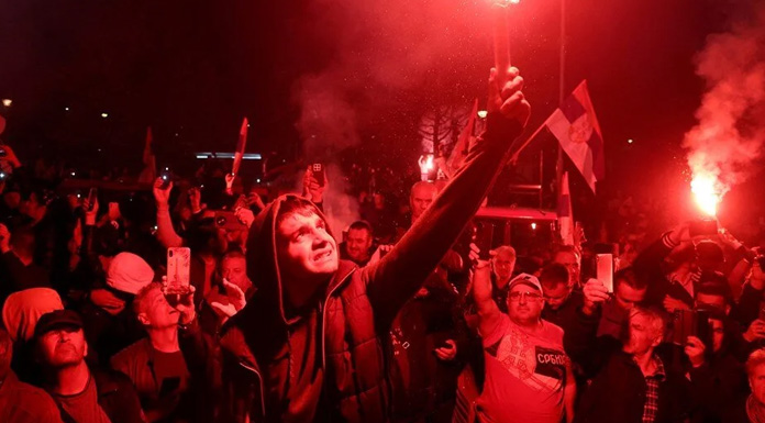 "Sırbistan'ı Vermeyiz" mitingi: Vucic destekçisi 55 bin kişi katıldı