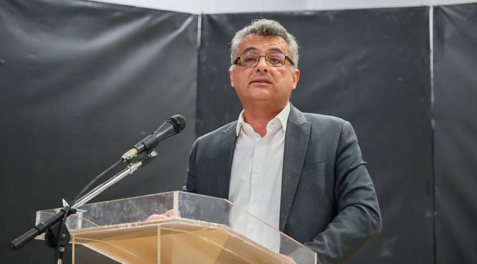 Erhürman "Kıbrıs Türk halkının iradesi ekseninde oluşturulan derin boşluğu sloganlarla doldurmak mümkün değil"