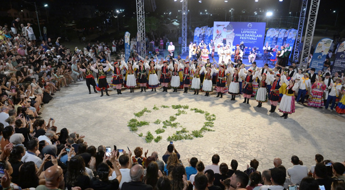 15. Uluslararası Lefkoşa Halk Dansları Festivali başladı