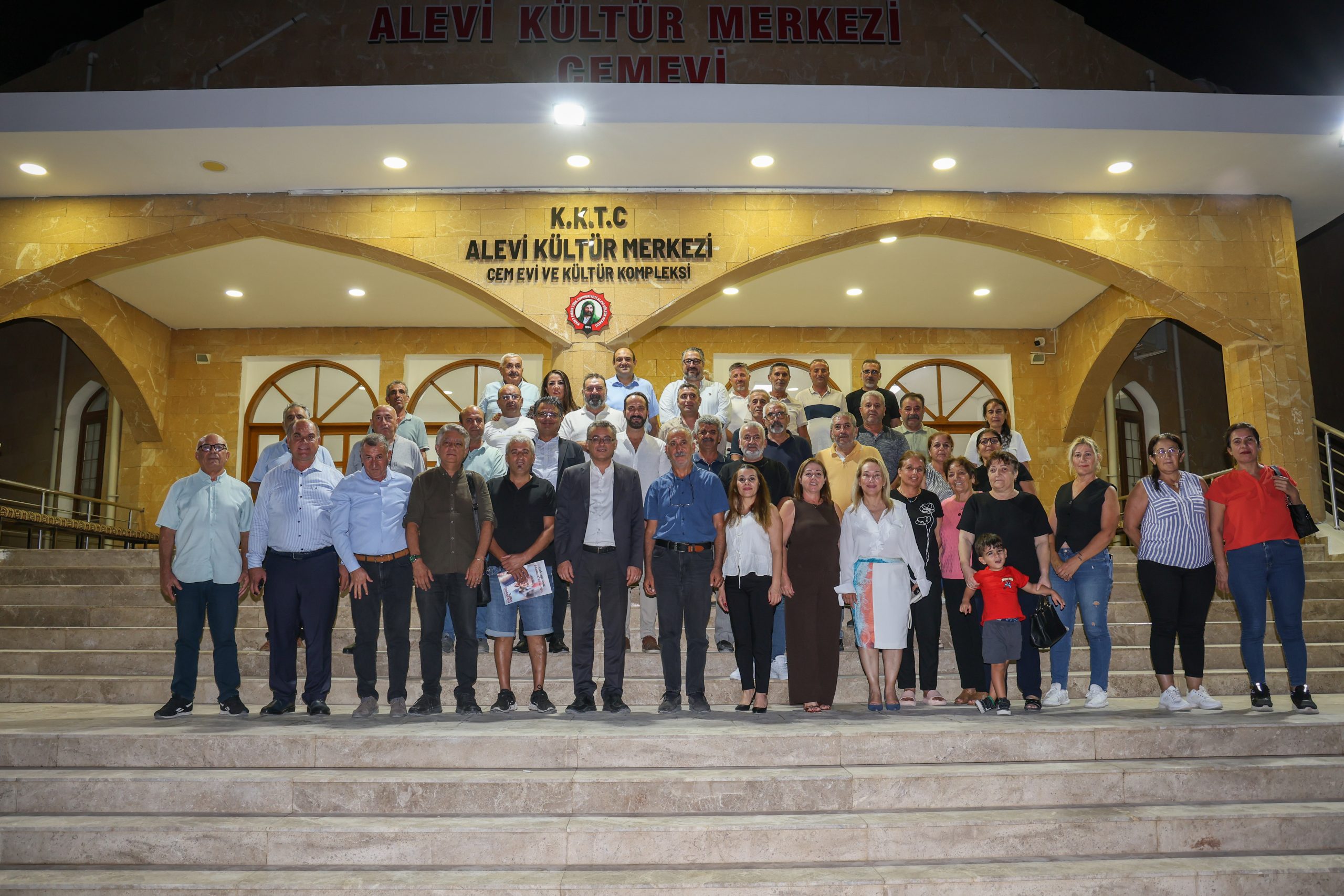 Erhürman’dan Alevi Kültür Merkezi’ne ziyaret “Hedefimiz, bütün renklerimizi koruyarak özgürlük içinde yaşamak”