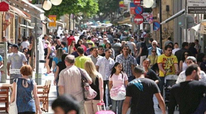 Kıbrıslı Rum göçmenler kredilerini ödemek için KKTC’deki mallarını satıyor