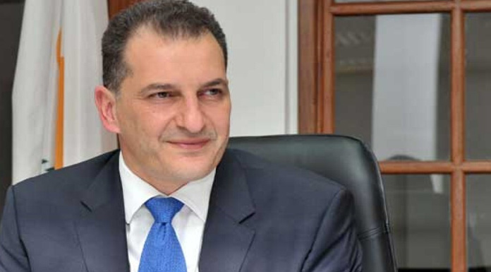 Eski Kıbrıslı Rum enerji bakanı Lakkotrpis, vergi suçları nedeniyle araştırılacak