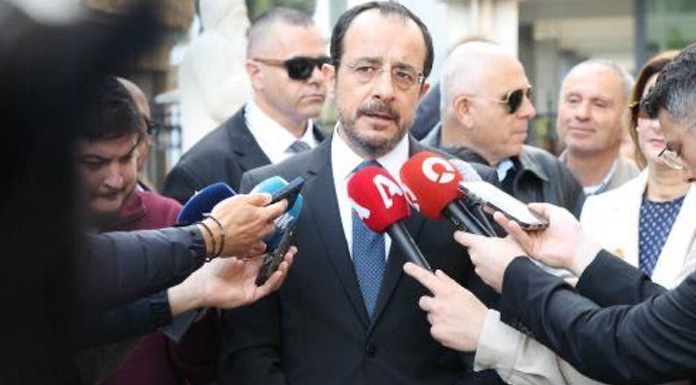 Hristodulidis Erhürman'dan iki devletli çözüm konusunda açıklama istedi