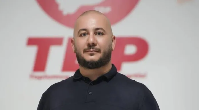 Redif Ekinci "Demokrasi hesap kitap meselesi değildir"